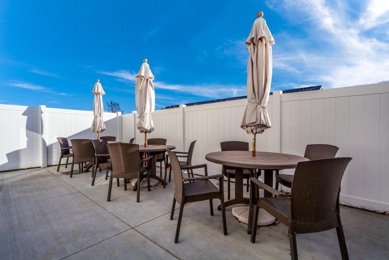 Cobblestone Inn & Suites - Holdrege Ngoại thất bức ảnh